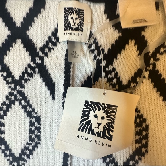 Anne Klein | NWT Soft Knit Cozy Zip Poncho - Size XL - Picture 6 of 13
